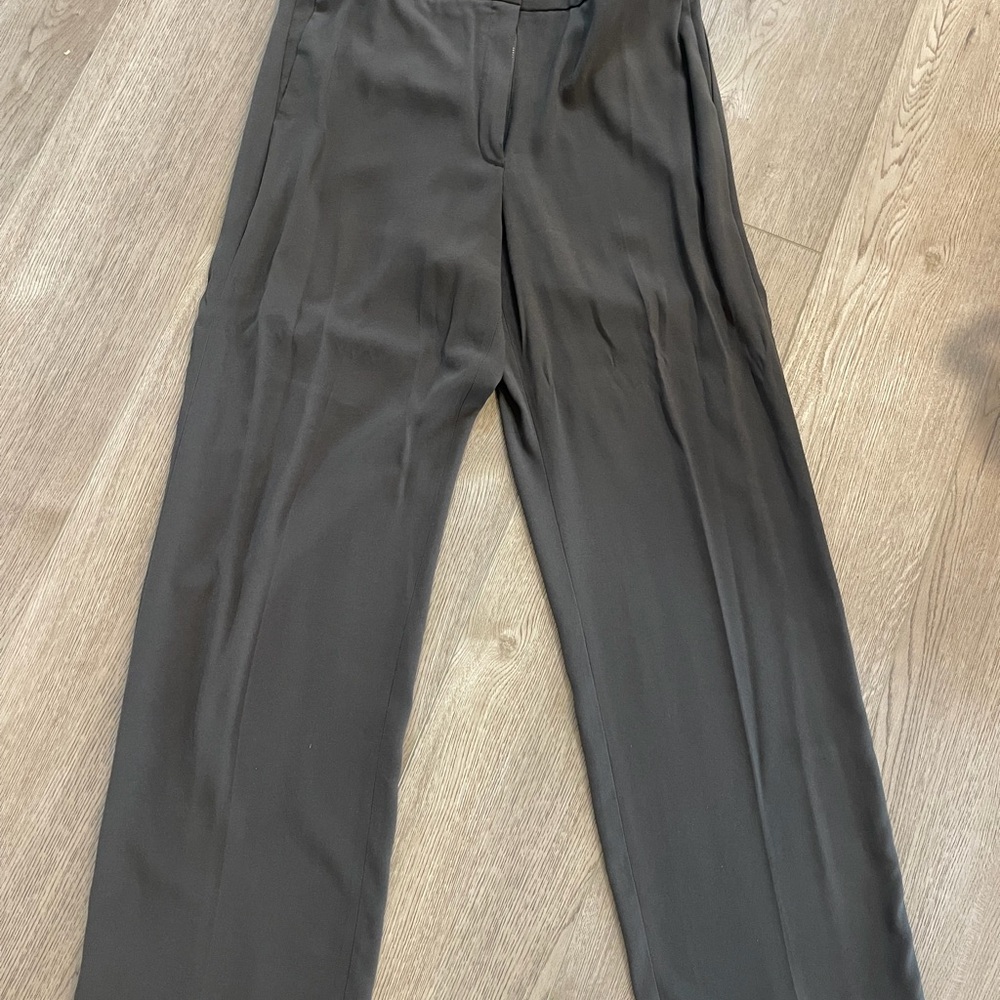 Aritzia Babaton Elegant Olive Green Trousers